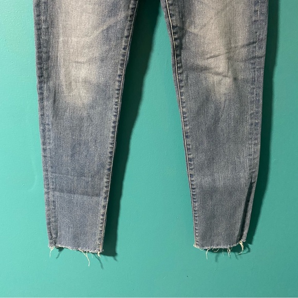 E AG Adriano Goldschmied 28 The Stevie Ankle Light Wash Slim Straight Jeans - Picture 2 of 5